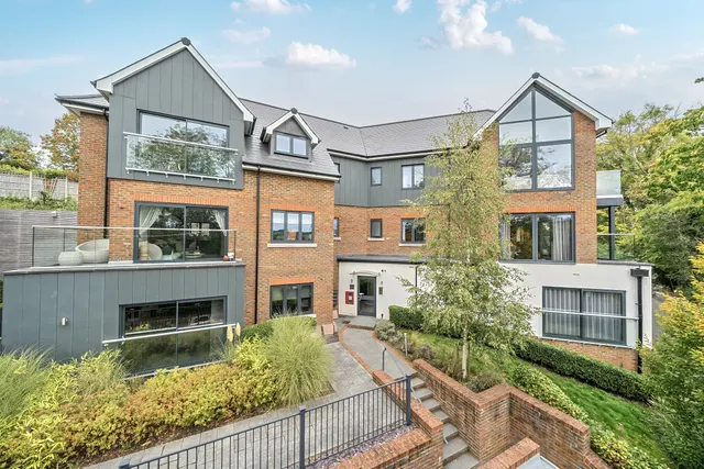 Church Hill, Caterham, CR3, photo 1