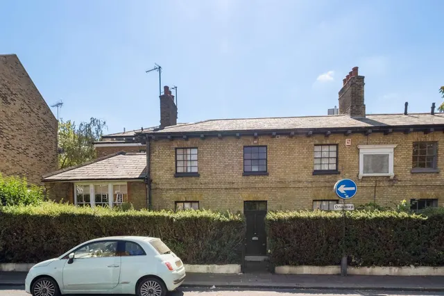 Vicarage Crescent, Battersea, SW11, photo 1