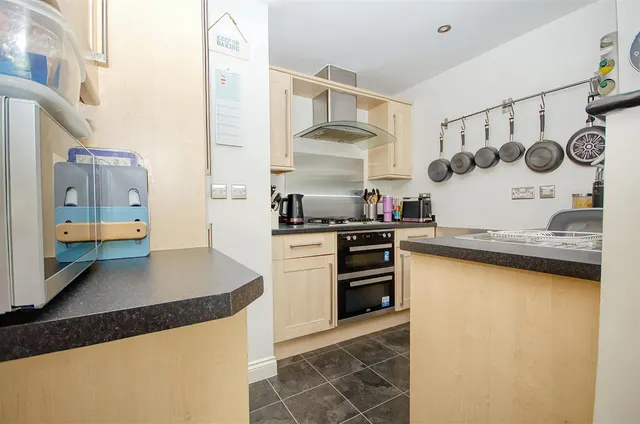 Photo 3 — 3 Telegraph Road, West End, Southampton, SO30 3EH