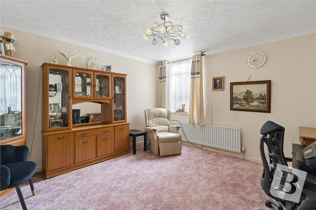 Manor Road, Romford, RM1, photo 2