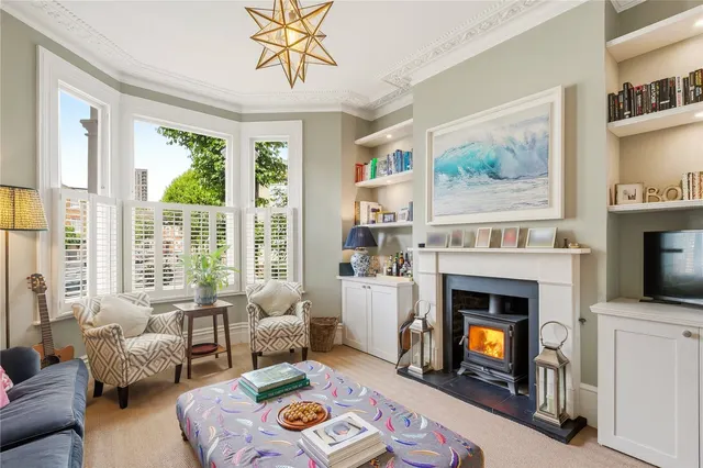 Herndon Road, London, SW18, photo 1