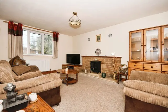 Ashover Road, Littlemoor, S45, photo 3