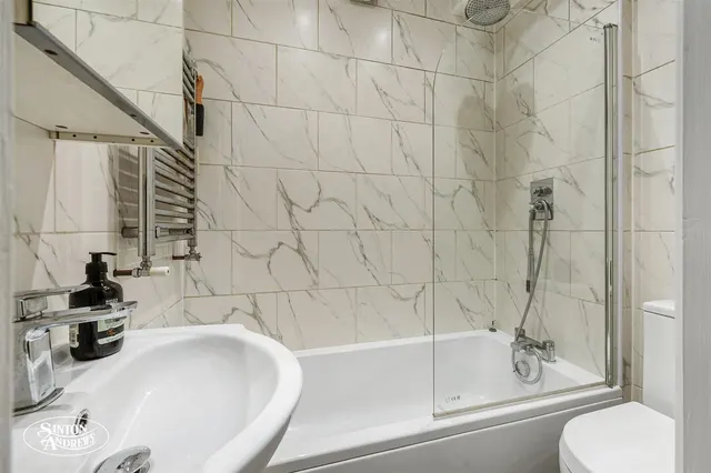 Coldershaw Road, London, photo 3