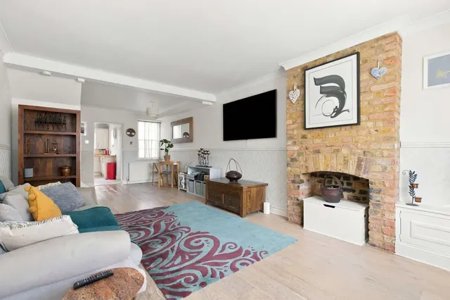 Luther Road, Teddington, TW11, photo 2