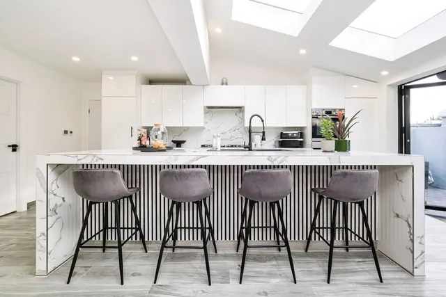 Photo 2 — Brocket Way, Chigwell, IG7