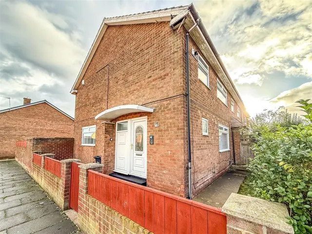 Midville Walk, Middlesbrough, TS3, photo 1