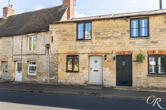 Gloucester Road, Andoversford, photo 1