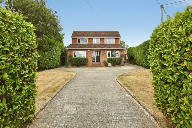 Shaftesbury Avenue, Chandler's Ford, SO53, photo 1