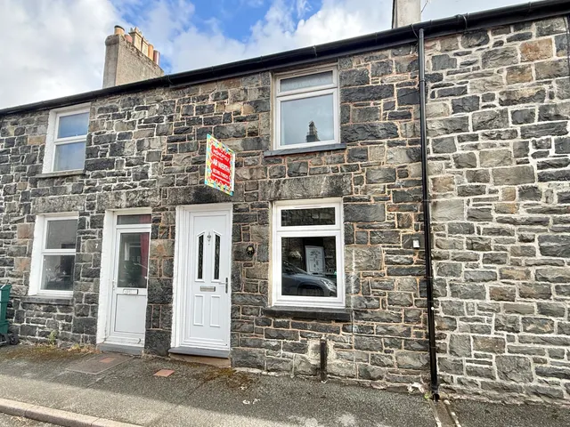 George Street, Llanrwst, LL26, photo 1