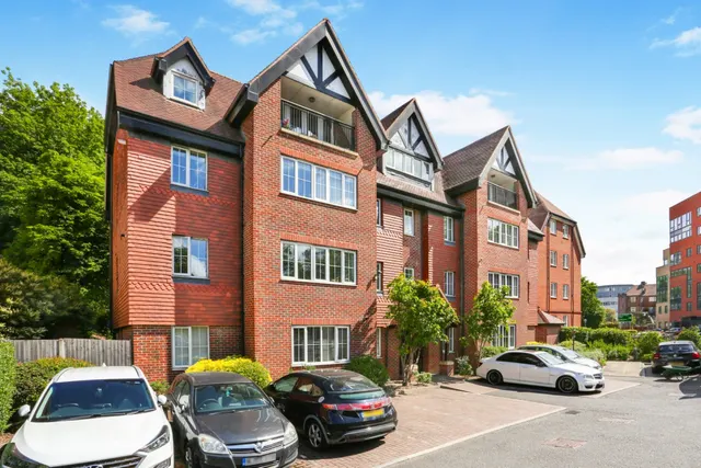 Foxley Lane, Purley, CR8, photo 1