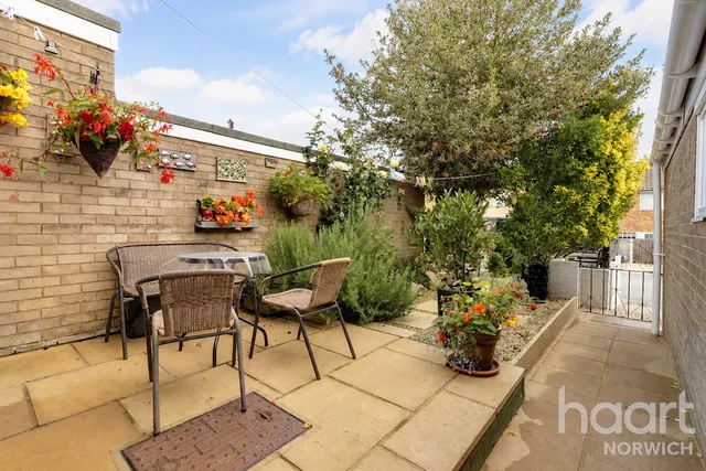 Leewood Crescent, Norwich, NR5, photo 2