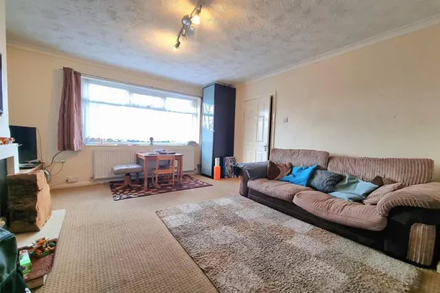 Peover Avenue, Sale, photo 3