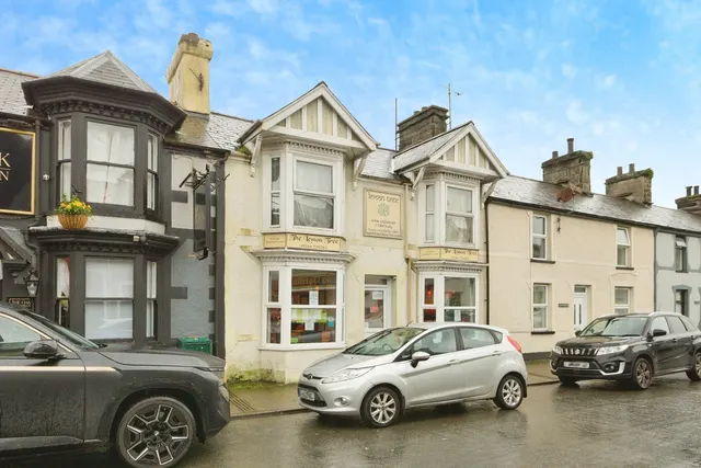 High Street, Penrhyndeudraeth, LL48, photo 3