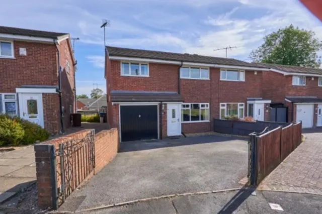 Kempton Grove, Cheadle, ST10, photo 1