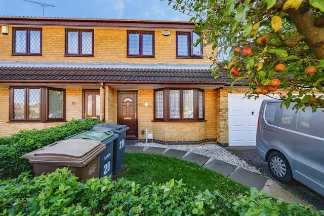 Lambourn Drive, Luton, LU2, photo 1
