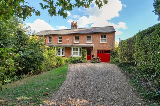 Wellhouse Road, Beech, GU34, photo 1