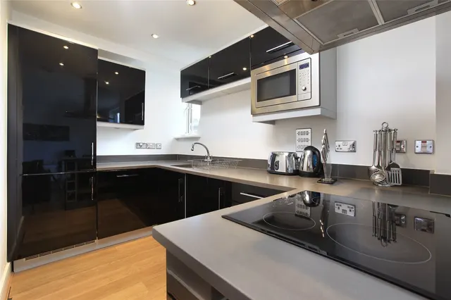 Eltringham Street, London, SW18, photo 3