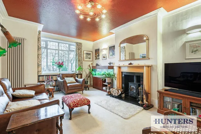 Emmott Drive, Rawdon, LS19, photo 3