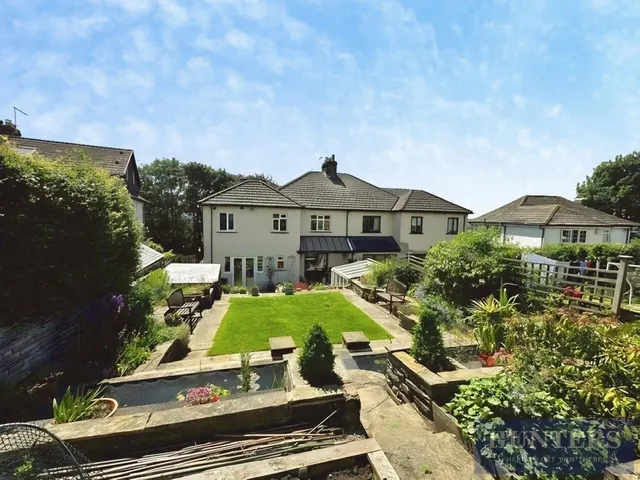 Emmott Drive, Rawdon, LS19, photo 1