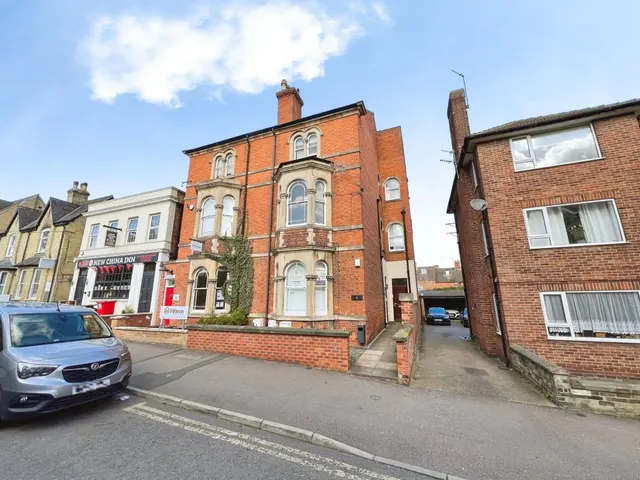 Avenue Road, Grantham, NG31, photo 1