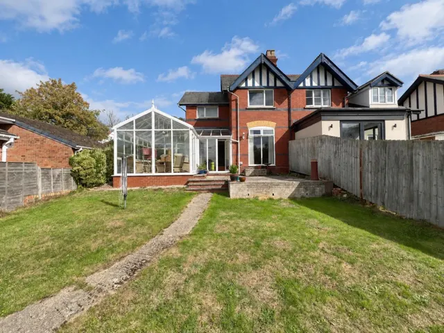 Hopton Road, Cam, GL11, photo 1