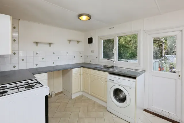 Fleet End Road, Warsash, SO31, photo 3