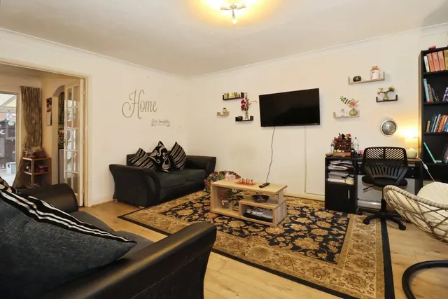 Photo 2 — Wheatfield Drive, Bradley Stoke, Bristol, Gloucestershire, BS32