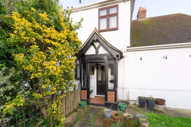 Photo 2 — Ashmore Grove, Welling