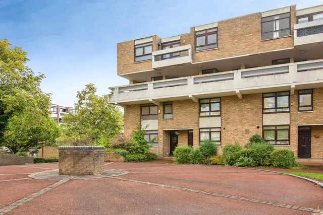 Neville Court, Washington, Tyne and Wear, NE37, photo 1