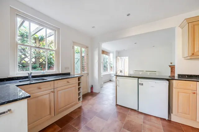 Photo 3 — Baring Road, Beaconsfield, HP9