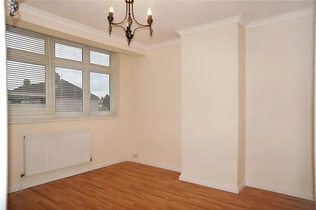 Photo 2 — Auriel Avenue, Dagenham, RM10