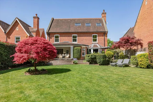 Hazel Grove, Kingwood, RG9, photo 2