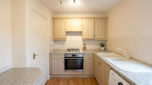Pegrams Court, Harlow, CM18, photo 2