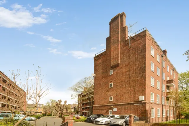 Meadow Road, Vauxhall, SW8, photo 1