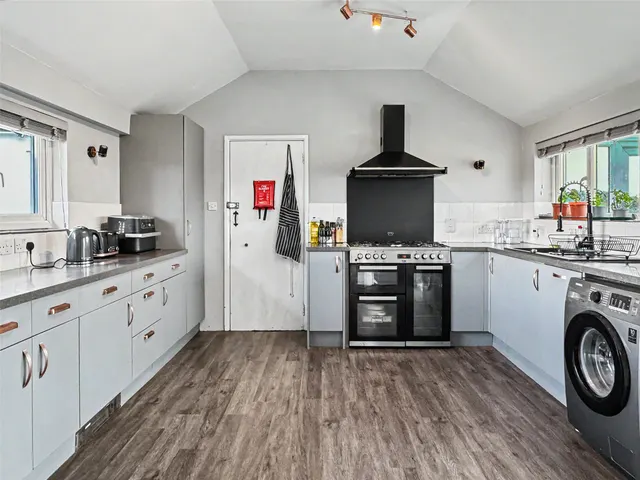 Camelford, PL32, photo 3