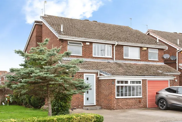 Woodleigh Drive, Sutton-On-Hull, Hull, photo 1