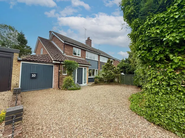 Wantage Crescent, Wing LU7 0NH, photo 1