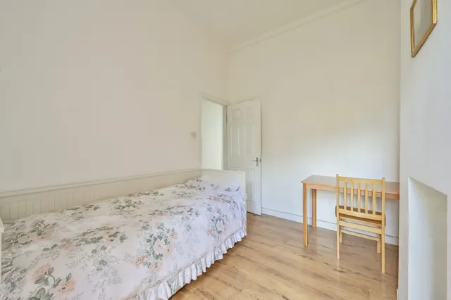 Photo 3 — 147 Kingston Road, London