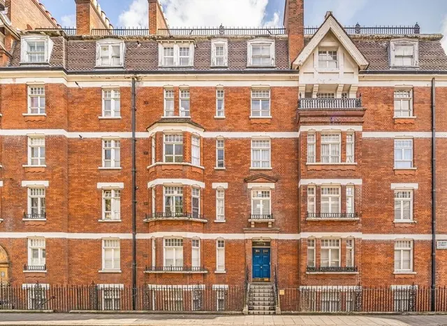 Gilbert Street, Mayfair, W1K, photo 1
