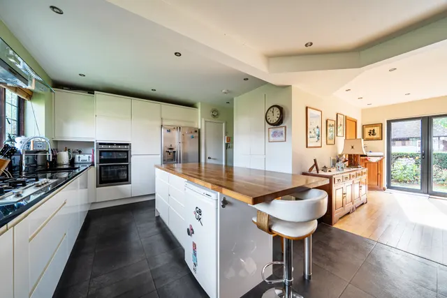 Silverdale Road, Burgess Hill, RH15, photo 2
