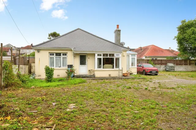 Crownhill Road, Plymouth, photo 1