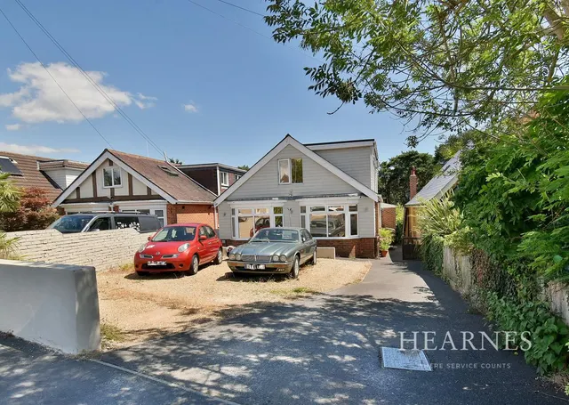 Pine Vale Crescent, BH10, photo 1