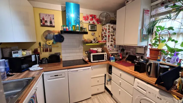 Padbury Close, Bedfont, TW14, photo 2