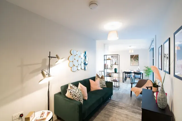 The Quay Loop Road, Harbour City, M50, photo 2