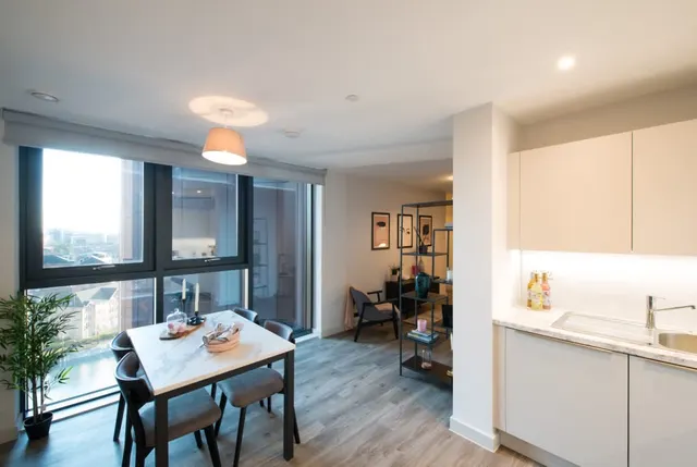 The Quay Loop Road, Harbour City, M50, photo 3