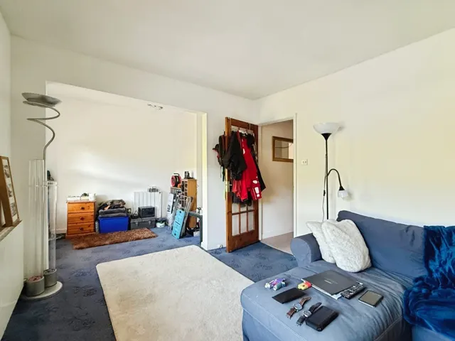 London Road, Thrupp, GL5, photo 3