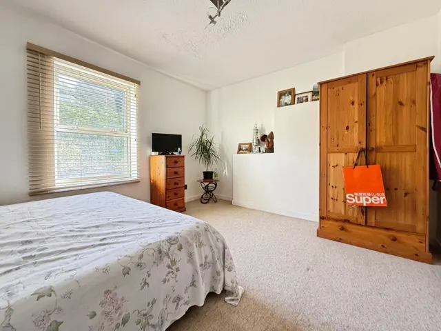 London Road, Thrupp, GL5, photo 2