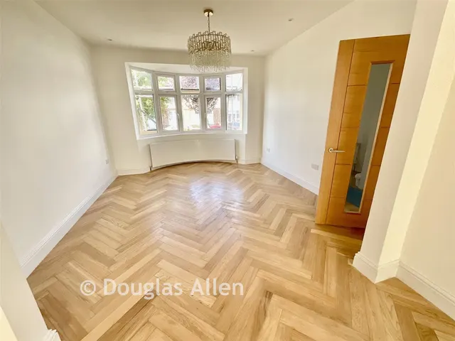 Tufton Road, Chingford, E4, photo 3