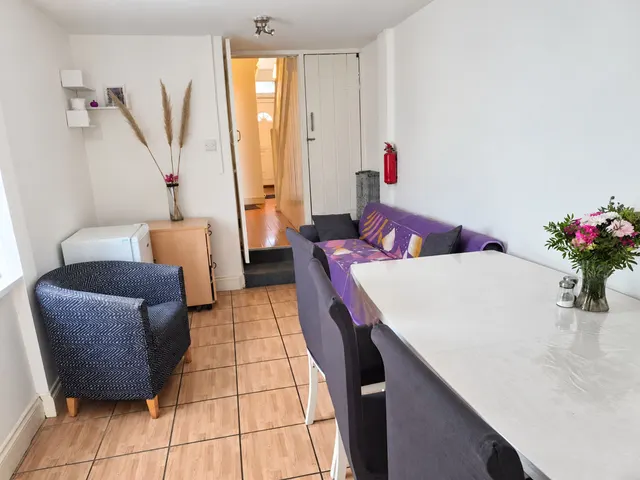 Kentmere Road, London, SE18, photo 2