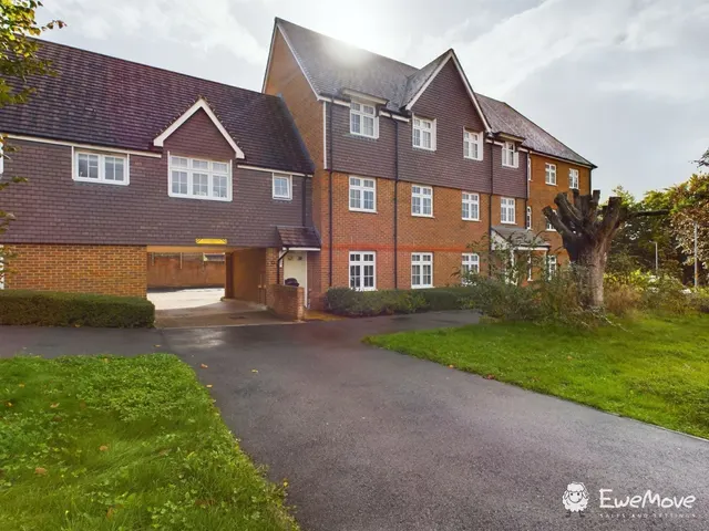 Dimmer Drive, Wilton, SP2, photo 1